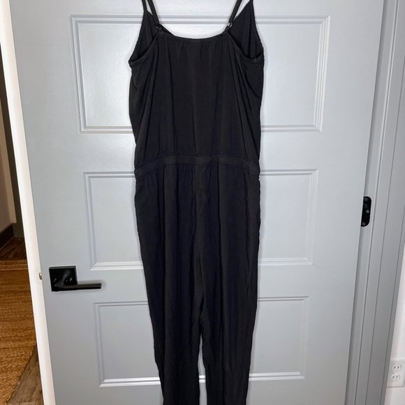 OLD NAVY ROMPER BLACK FULL LENGTH MEDIUM - Picture 4 of 5